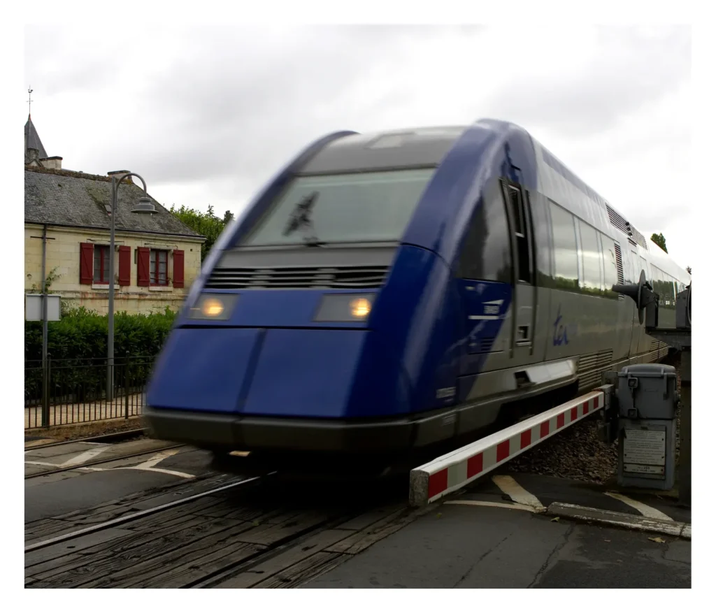 Image d'un TER en rail